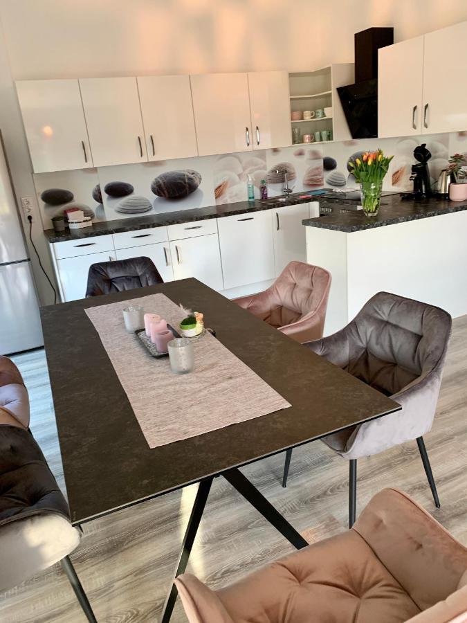 Appartamento Gaestetraum Mit Wunderschoenem Ausblick Und Garten Muhldorf Bei Feldbach Esterno foto