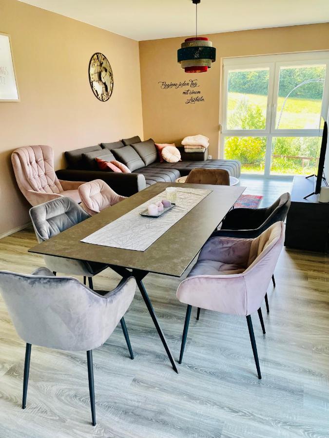 Appartamento Gaestetraum Mit Wunderschoenem Ausblick Und Garten Muhldorf Bei Feldbach Esterno foto