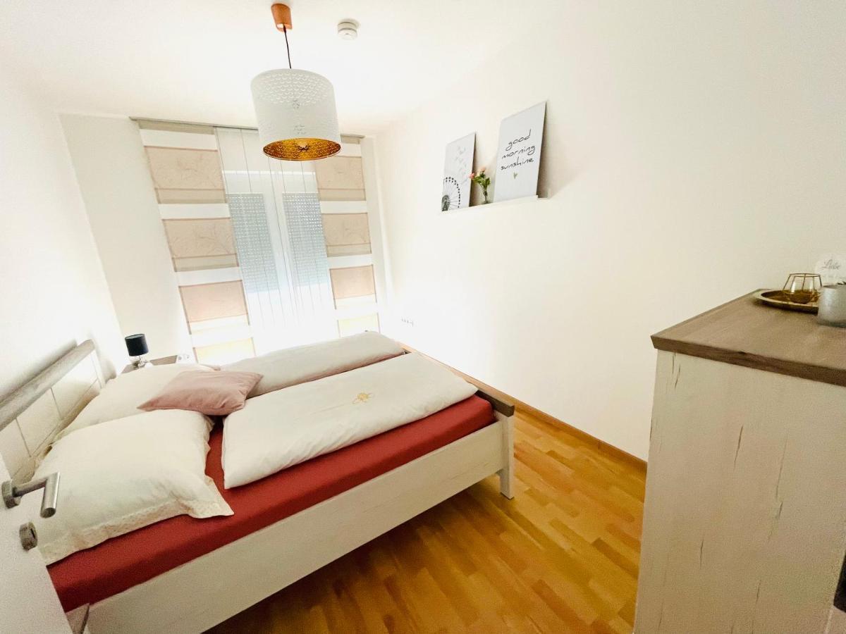Appartamento Gaestetraum Mit Wunderschoenem Ausblick Und Garten Muhldorf Bei Feldbach Esterno foto